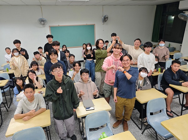 體驗「做工的人」　高雄大學通識中心講師陳致仁《服務學習》 師生隨行義工團 前進卑南鄉打造夢想基地1